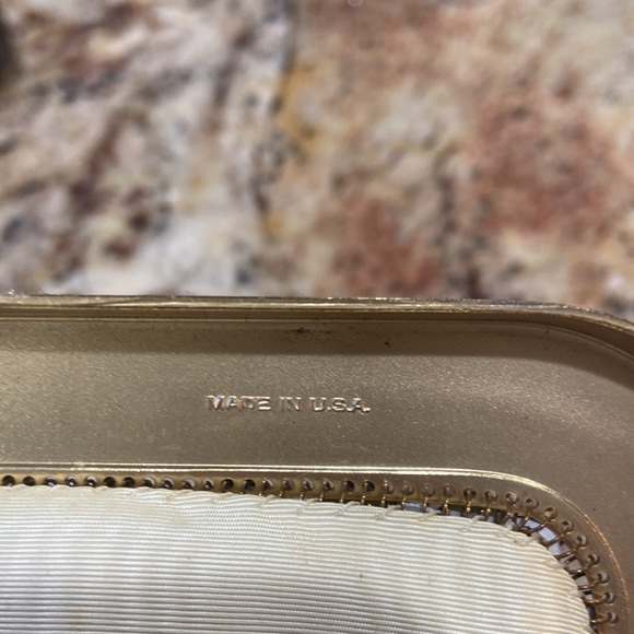 Vintage Whiting and Davis white bag 1970’s - Picture 3 of 11